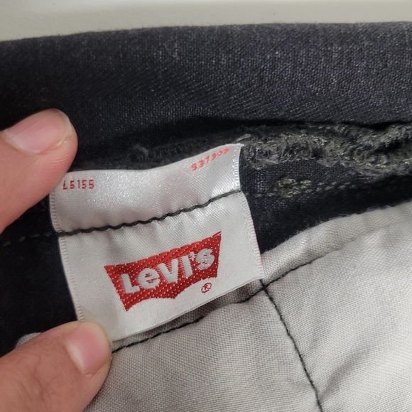Levi's NWT 501 Mid Rise Shorts Size 32. - Picture 11 of 15